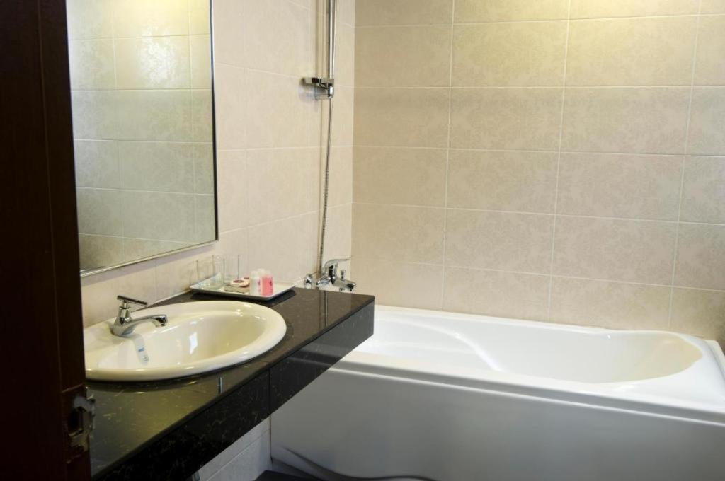 Green Town Hotel Classic Malacca Esterno foto