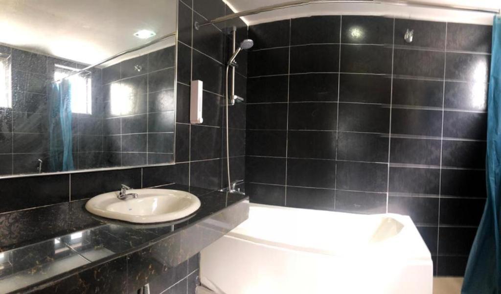 Green Town Hotel Classic Malacca Esterno foto
